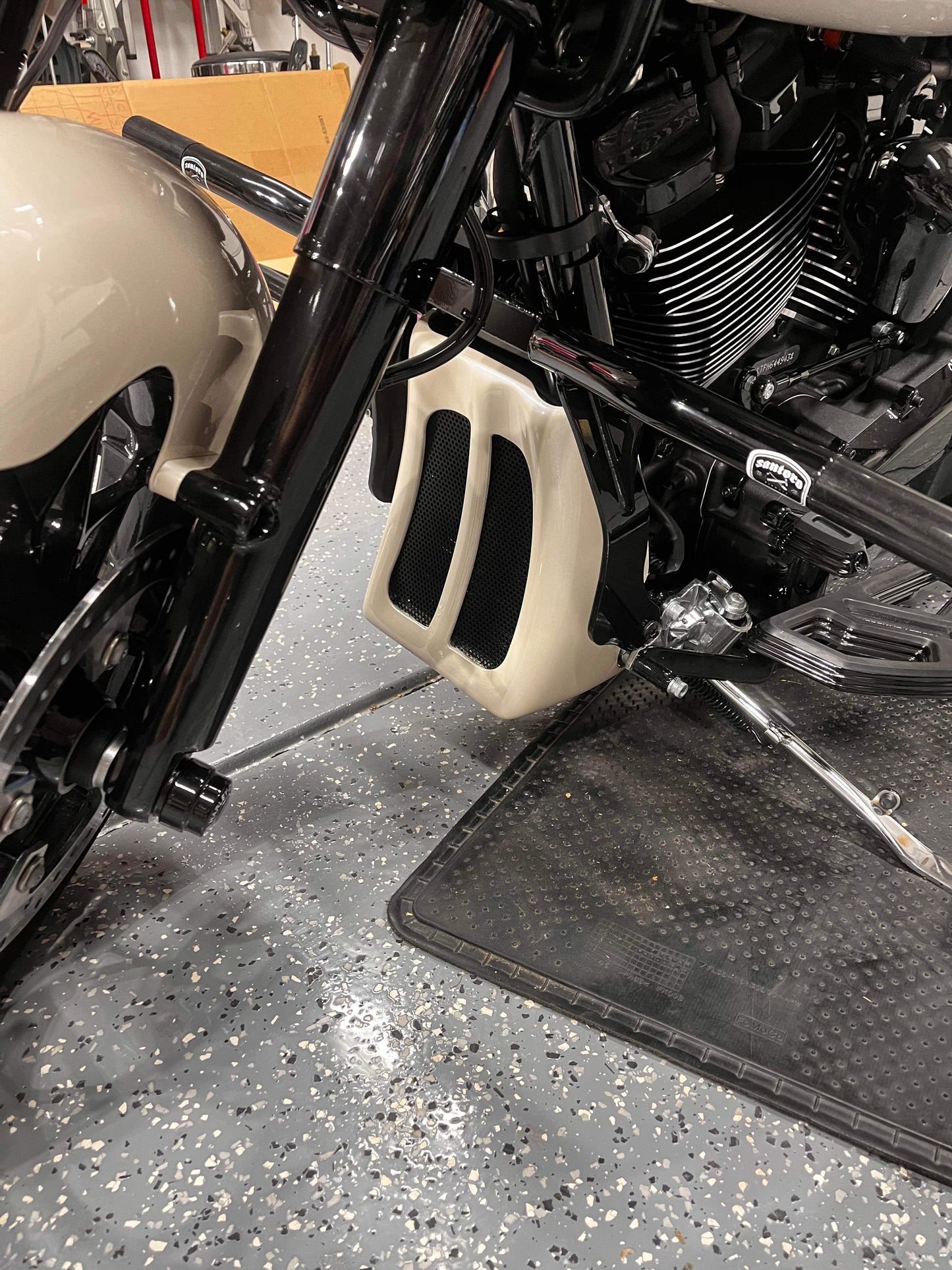 Road Glide Chin Spoiler 